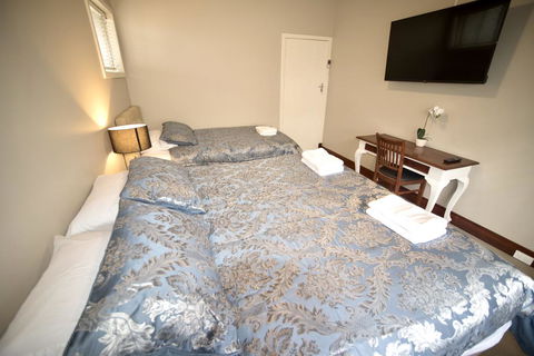 Boucher Manor - Northam. - Accommodation Bookings 2