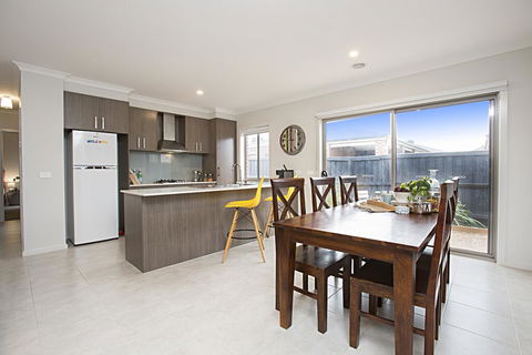 BOUTIQUE STAYS - Carinya - Accommodation Bookings 3