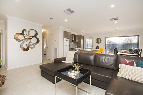 BOUTIQUE STAYS - Carinya - Accommodation Bookings 1