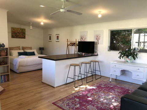 Bower On Becket - Couples Retreat - Accommodation Bookings 2
