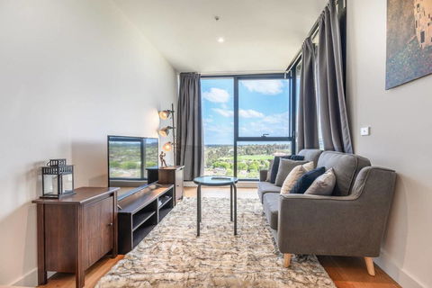 Box Hill 1 Bedroom Apartment With Ultimate View - Accommodation Bookings 0