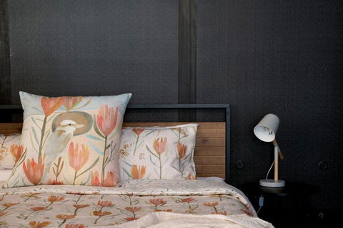 BRAND NEW BOUTIQUE WAREHOUSE 2BR APT KING BEDS KINGSTON In CANBERRA - Accommodation Bookings 1