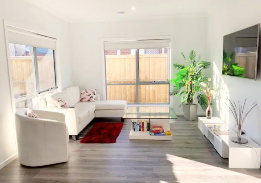  Accommodation Bookings
