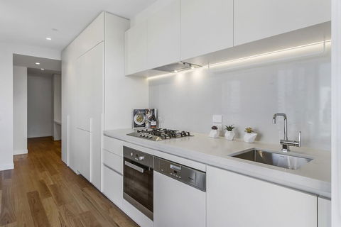 Brand New Luxury Pad In Shopping And Dining Mecca - Accommodation Bookings 2