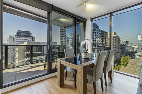 Brand New Luxury Pad In Shopping And Dining Mecca - Accommodation Bookings 0