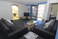 Breakers 10 - Main Beach Location