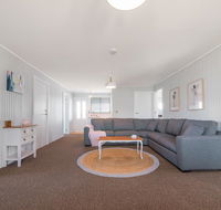 Bridport Holiday House