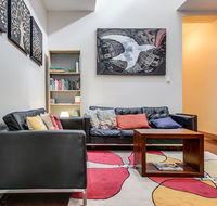 Bright and airy home tucked away in funky Newtown - Accommodation Bookings