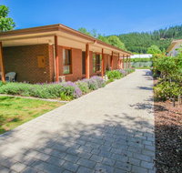 Bright Country Home - Accommodation Bookings