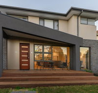 Brighton East 3 Bedroom 3 Bathroom Townhouse - Accommodation Bookings