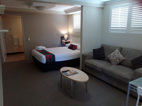 Brisbane Street Studios - Accommodation Bookings 2