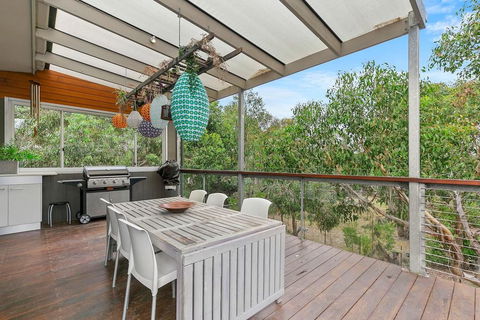 Bristlebird - Beach 650m, Pets, Fireplace, Linen, 4 Bdrm, WiFi - Accommodation Bookings 3