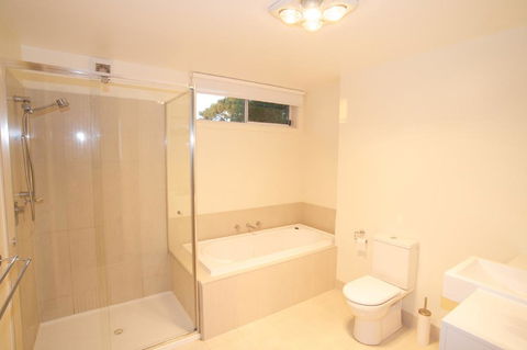 Broadbeach Inverloch Resort - Accommodation Bookings 1