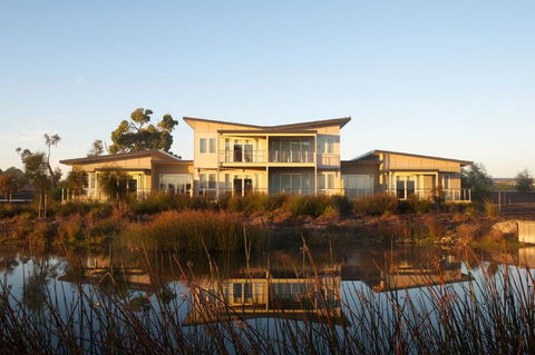 Broadbeach Inverloch Resort - Accommodation Bookings 0