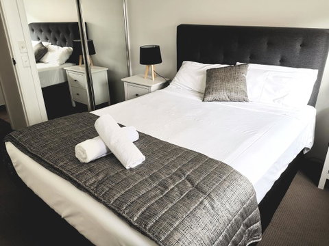 Broadbeach Private Apt With CHA - Accommodation Bookings 2