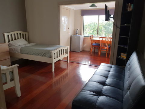 Bunbury's Most Convenient Location - Unit 2 - Accommodation Bookings 1