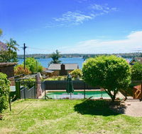 Bundeena Base Holiday Home