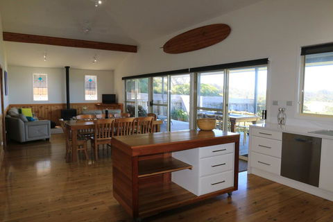 Bunkys By The Sea Holiday House - Accommodation Bookings 1
