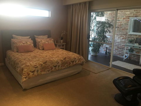 Burns Beach Bed And Shower - Accommodation Bookings 2