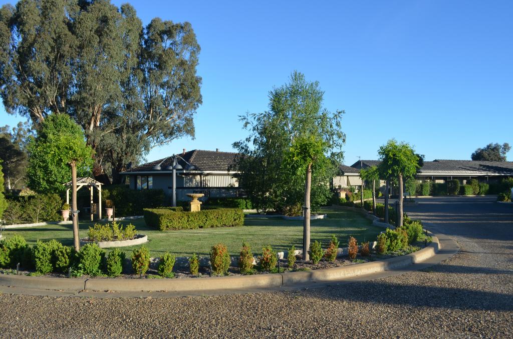 Lake Albert NSW Accommodation Bookings