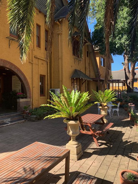 Burwood Bed And Breakfast - Accommodation Bookings 1