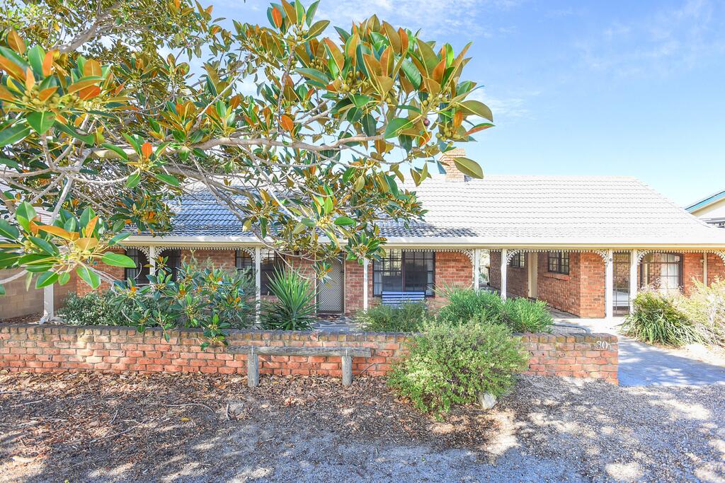  Accommodation Bookings