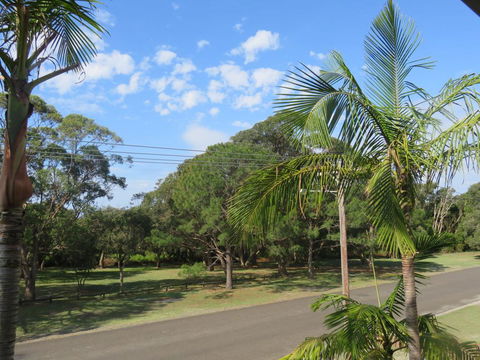 Cabenay 3 - VIEWS ACROSS THE PARK - Accommodation Bookings 2