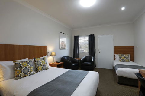 Cadman Motor Inn And Apartments - Accommodation Bookings 0