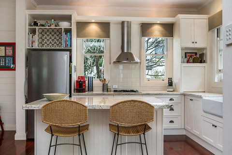 Caledonia House - Accommodation Bookings 2