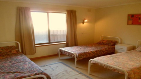 Calm Seas - 70 Gold Coast Drive - Accommodation Bookings 1