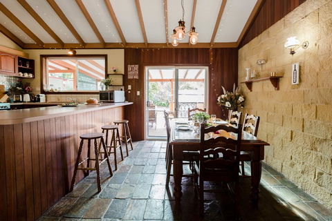 Camellia Cottage - Accommodation Bookings 2