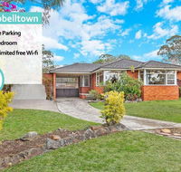 CAMPBELLTOWN HOLIDAY HOME 3 BED  FREE PARKING NCA039