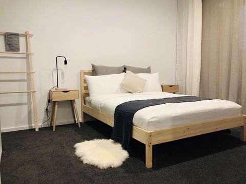 Canberra CBD Apartment 2BR 2BA 1Carpark - Accommodation Bookings 1