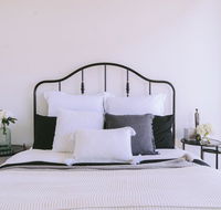Capitol Executive Apartment on London Circuit - Accommodation Bookings