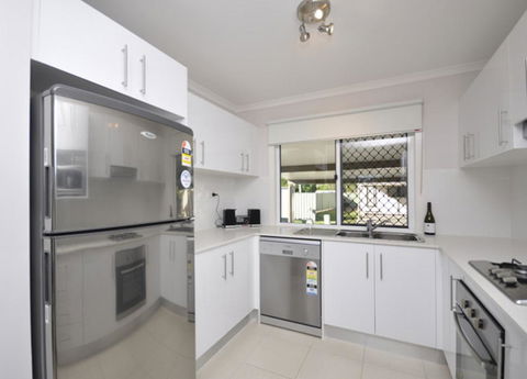 Capricorn Villas - Accommodation Bookings 3