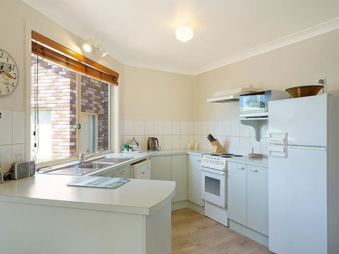 Captain's Quarters Bermagui - Accommodation Bookings 1