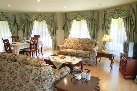 Carolynnes Cottages - Accommodation Bookings 3