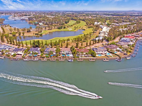 Castaway At The Greens - Accommodation Bookings 3