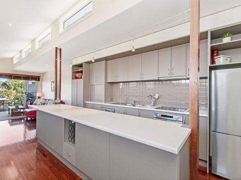 CASTWOOD VILLA No.2 - Accommodation Bookings 3