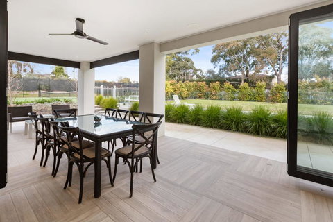 CATALINA - MOUNT ELIZA - Accommodation Bookings 2