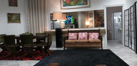 CBD Home Rinaldi's - Accommodation Bookings 2