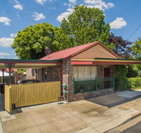 Central Armidale 2-Bedroom Apartment - Accommodation Bookings