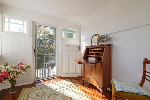 Central Cottage - Accommodation Bookings 3