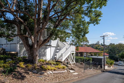 Central Cottage - Accommodation Bookings 0