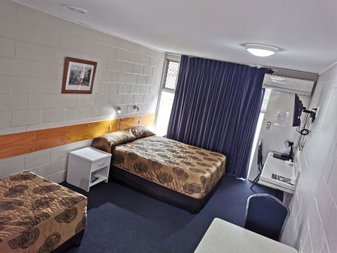 Central Motel Ipswich - Accommodation Bookings 3