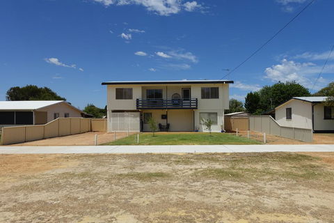 Central Views - Accommodation Bookings 1