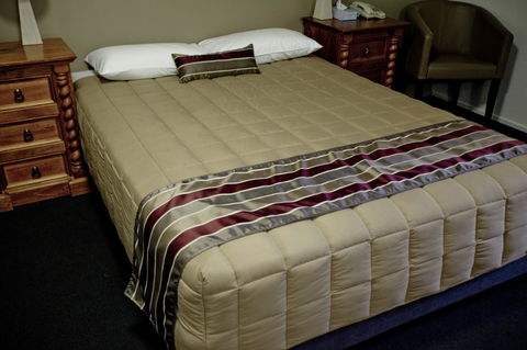 Centrepoint Motor Inn - Accommodation Bookings 2