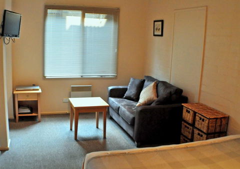 Champagne - Accommodation Bookings 2