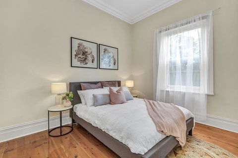 Character Home - Easy Tram To City - Accommodation Bookings 0
