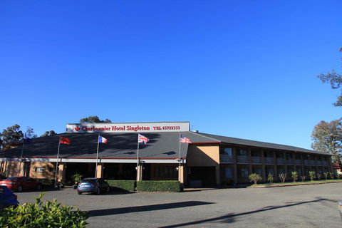 Charbonnier Motor Inn - Accommodation Bookings 1